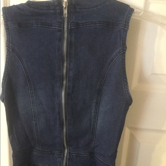 BLUE DENIM SLEEVELESS LACE UP JUMPSUIT - Picture 8 of 9